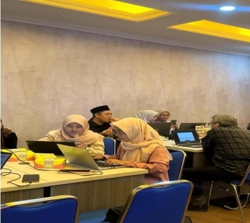 sesi praktek penyusunan konten digital