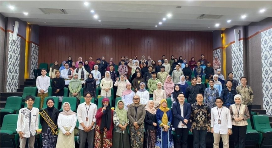 Calon Wisudawan Prodi KPI Hadiri Yudisium dan Pelepasan Calon Wisudawan Ke-2 FDKI, Komitmen untuk Unggul dan Mendunia
